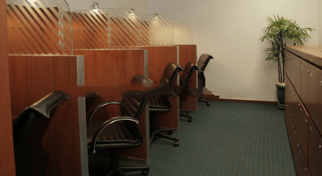 Private desk for employee Singapore