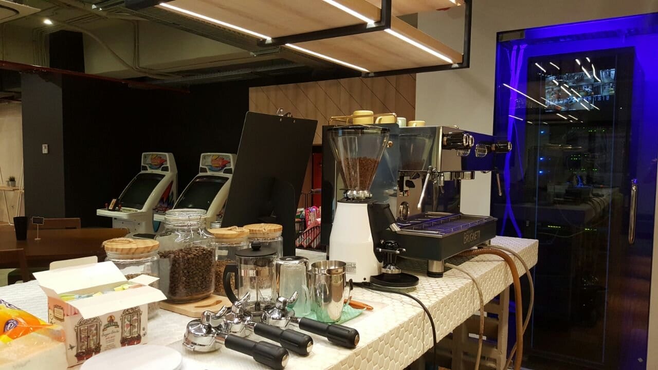 Entertainment Office Spot